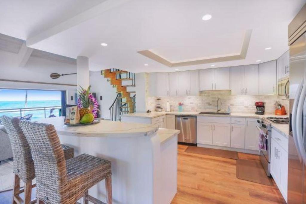 Luxury 2-Story Oceanfront Condo W/ Views & Pool Wailua  外观 照片